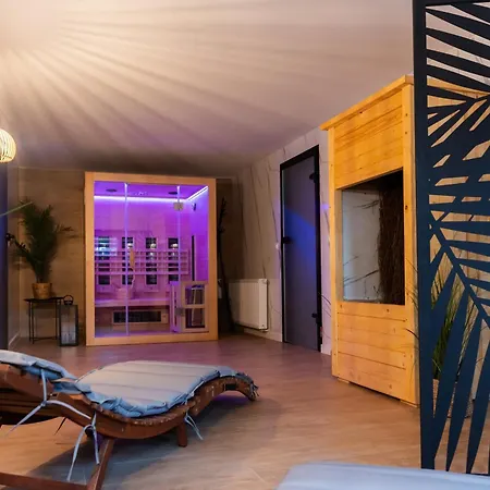 アパートホテル Baltic Blue Family - Sauna & Relax - Sobieszewo By Lion 4*